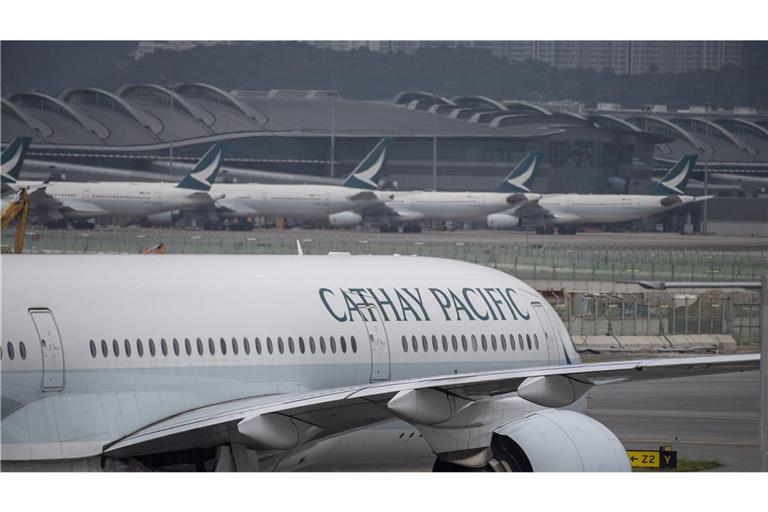 Der Passagier wollte während des Fluges die Kabinentür des Flugzeugs öffnen. (Symbolbild)