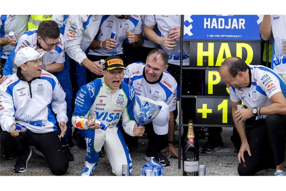 Neuer Verstappen-Kollege? Hadjar liefert beste Argumente Der Pokal von Isack Hadjar geht zu Bruch.