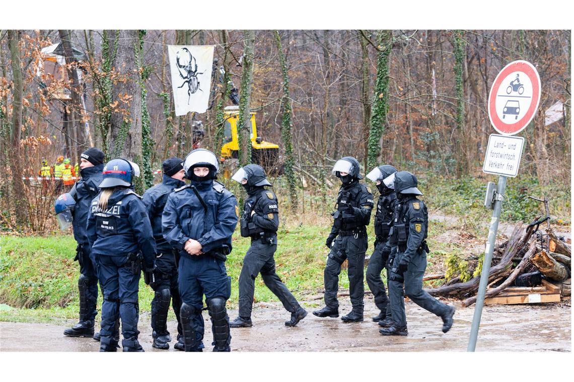 Ermittlungsverfahren nach Protest in Freiburger Wald Der Polizeieinsatz vor Ort ist noch nicht beendet. (Archivbild)