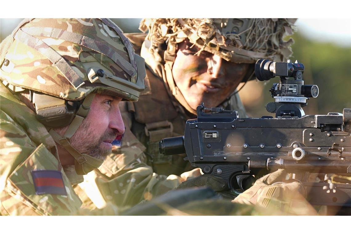 Bilder des Tages Der Prinz an der Waffe.