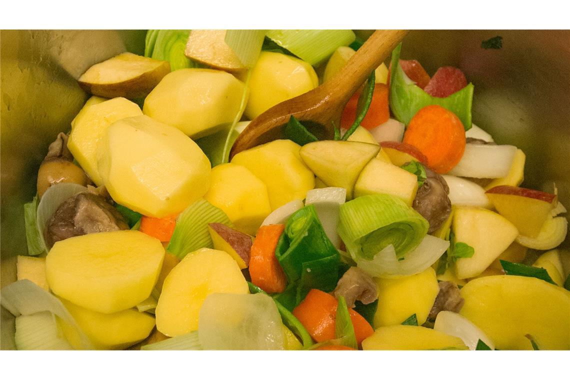 Deutsche essen wieder mehr Kartoffeln Der Pro-Kopf-Verbrauch an Kartoffeln in Deutschland ist im vergangenen Jahr erneut gestiegen. (Symbolbild)