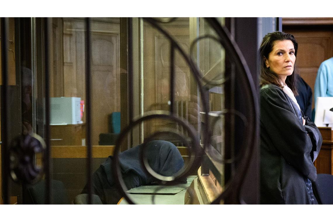 Partnerin und Töchter grausam getötet – Angeklagter in Psychiatrie Der Prozess findet in Berlin statt.