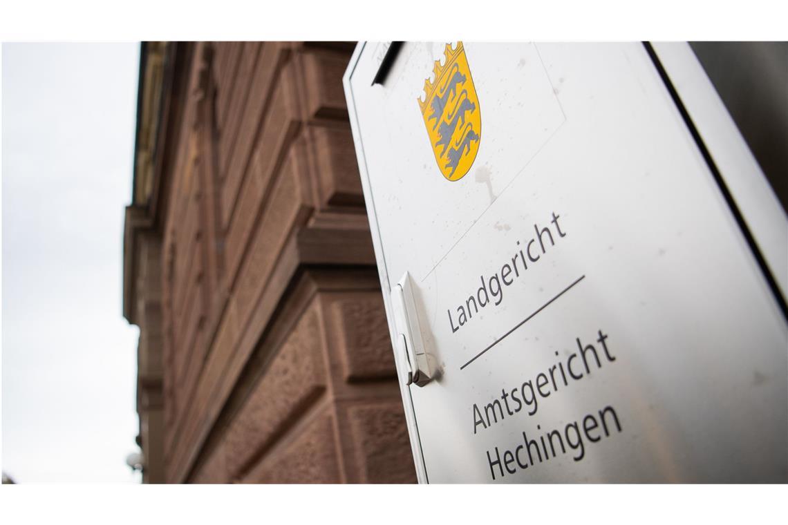 An Schülerinnen vergangen? Prozess gegen Fahrlehrer beginnt Der Prozess findet vor dem Landgericht Hechingen statt. (Symbolbild)