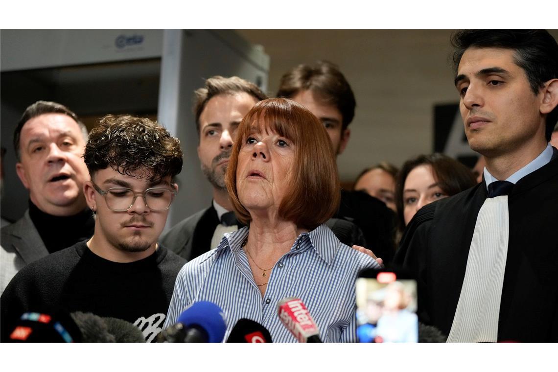 "Schmerzhafter Weg": Missbrauchsprozess in Avignon zu Ende Der Prozess war für Gisèle Pelicot ein schmerzhafter Weg.