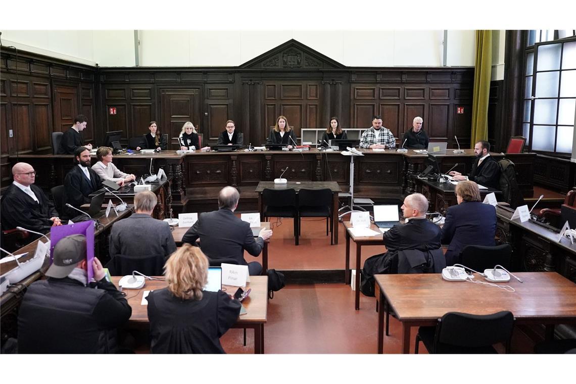 Der Prozess wird erst wieder im neuen Jahr fortgeführt.