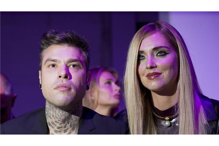 Der Rapper Fedez mit seiner damaligen Frau Chiara Ferragni, Modebloggerin und Influencerin.
