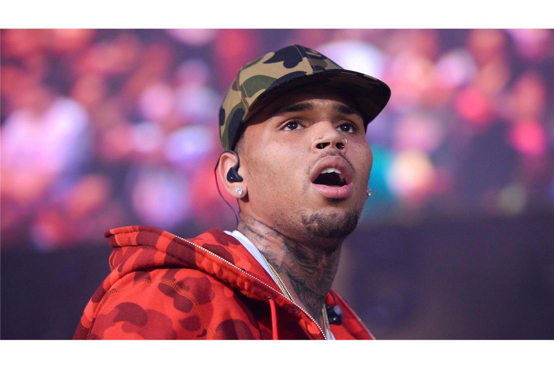 Anklage in England: US-Sänger Chris Brown bleibt in Haft Der R&B-Künstler war in der Nacht auf Donnerstag in einem Luxushotel in der nordwestenglischen Metropole von der Polizei festgenommen worden.