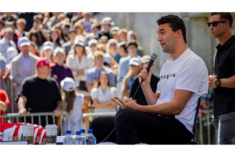 Der rechte US-Aktivist Charlie Kirk wurde bei einer Veranstaltung in Utah durch Schüsse tödlich verletzt.