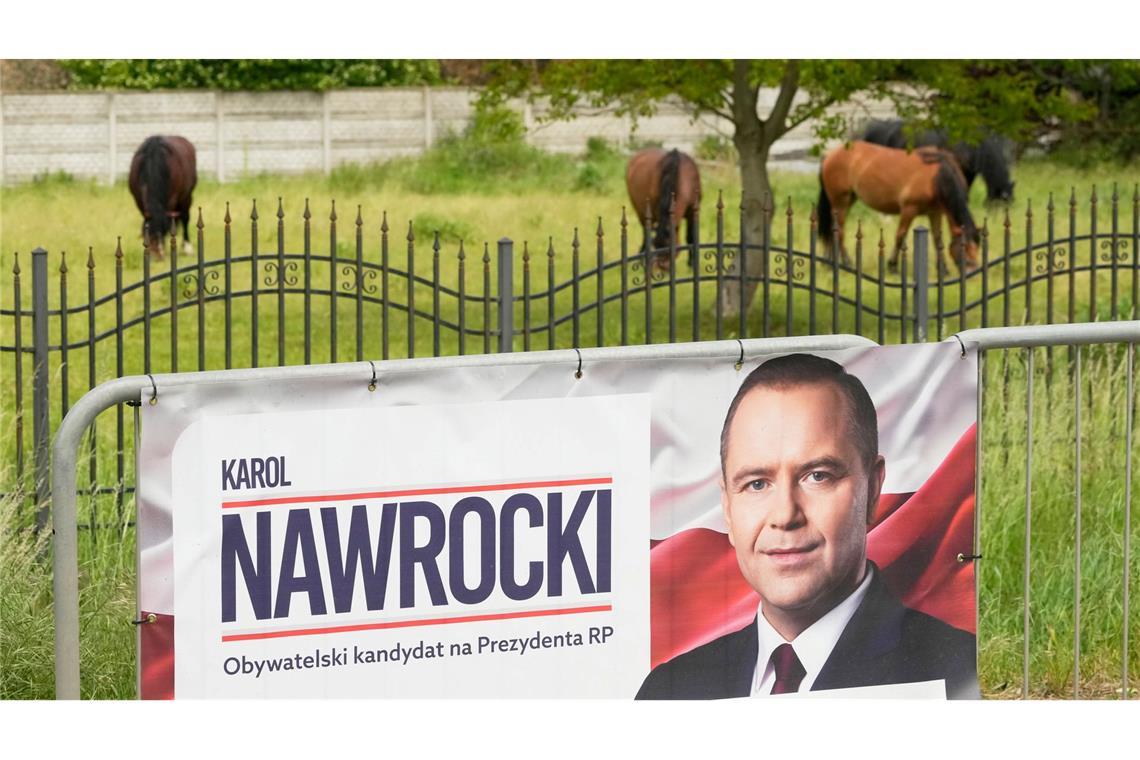 Der Rechtskonservative Karol Nawrocki hat besonders auf dem Land viele Anhänger. (Foto aktuell)