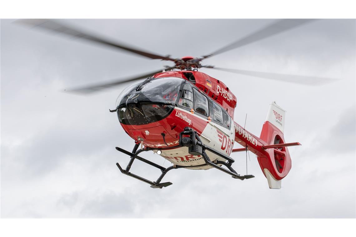 Der Rettungsdienst brachte die Verletzten in Krankenhäuser. (Symbolbild)