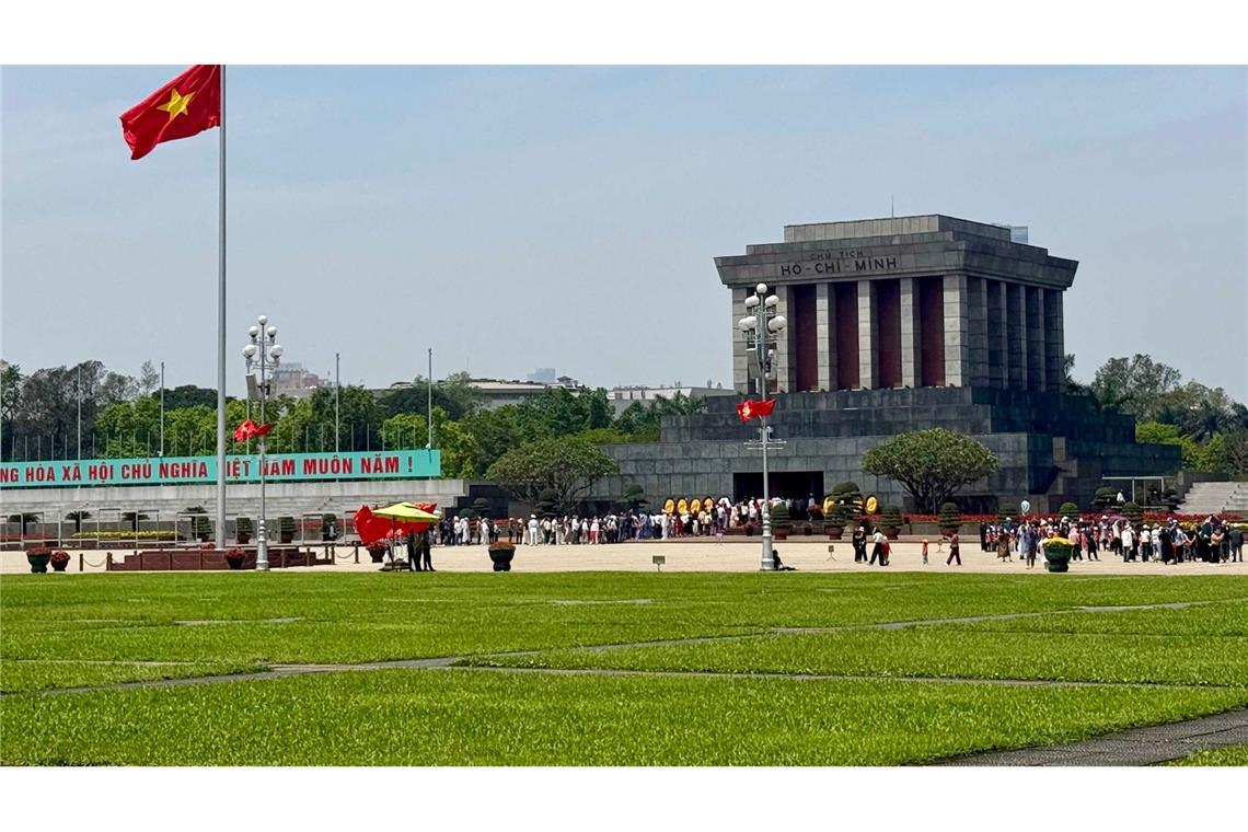 Spuren des Vietnamkriegs von "Agent Orange" bis "Hanoi Jane" Der Revolutionär Ho Chi Minh wird in Vietnam wie ein Heiliger verehrt.