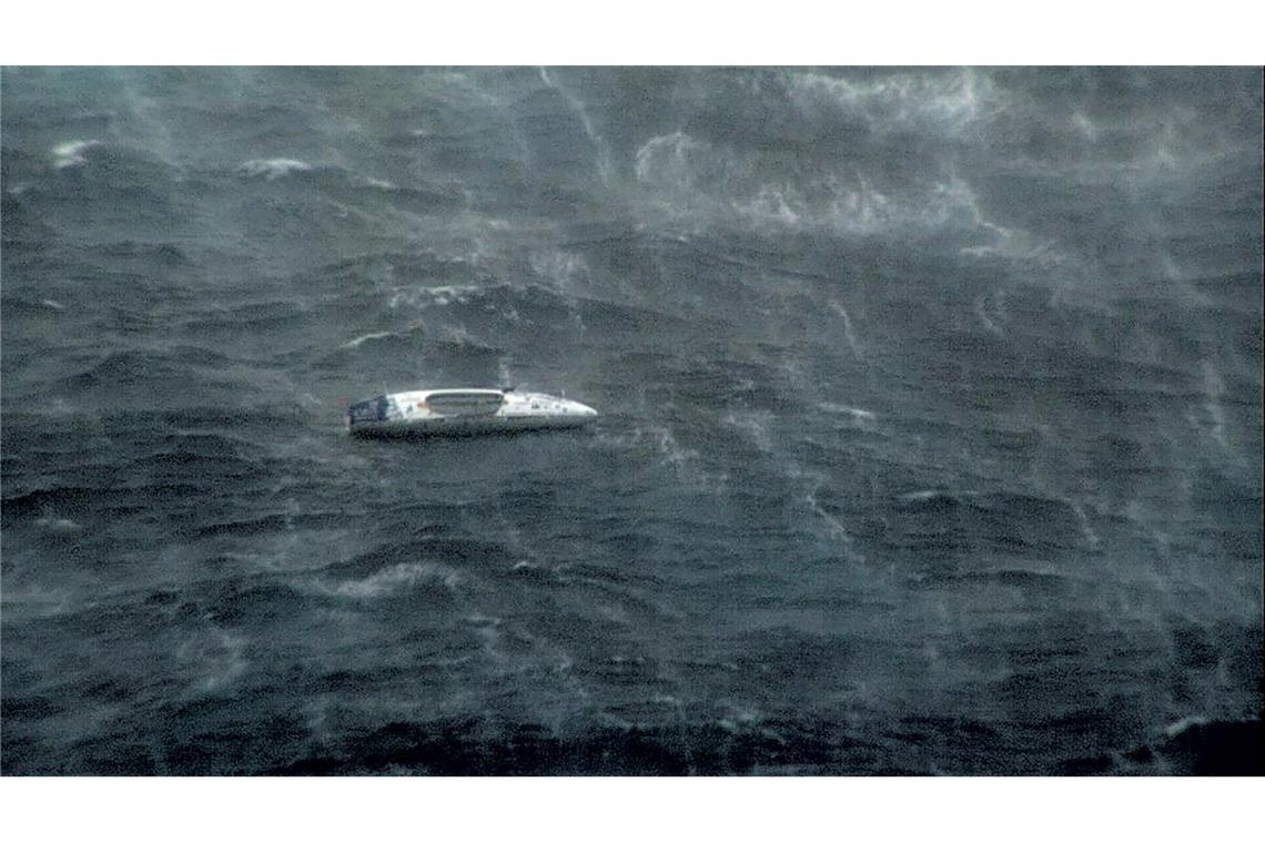 Australien wappnet sich für Zyklon - Extremruderer gerettet Der Ruderer Aurimas Mockus war wegen Sturm "Alfred" in der Korallensee in Not geraten.