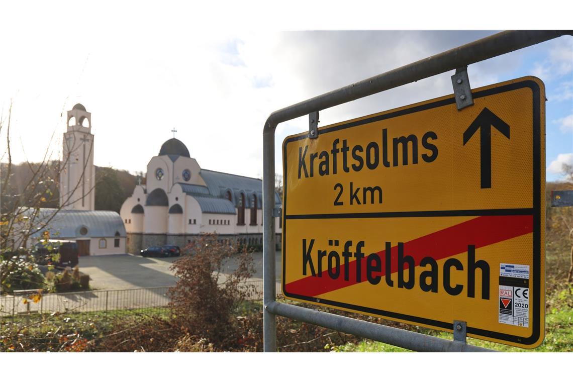 Der Säugling wurde vor einem Kloster in Hessen gefunden.