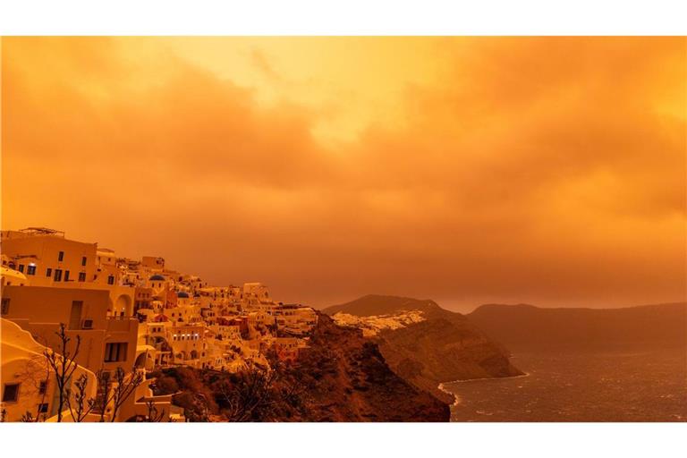 Der Saharastaub sorgt für ein apokalyptisches Bild.