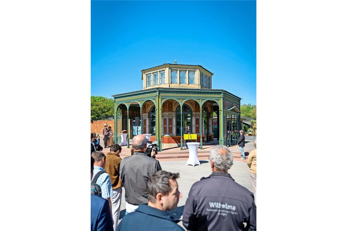 Der sanierte Pavillon am Eingang der Wilhelma strahlt in neuem Glanz.