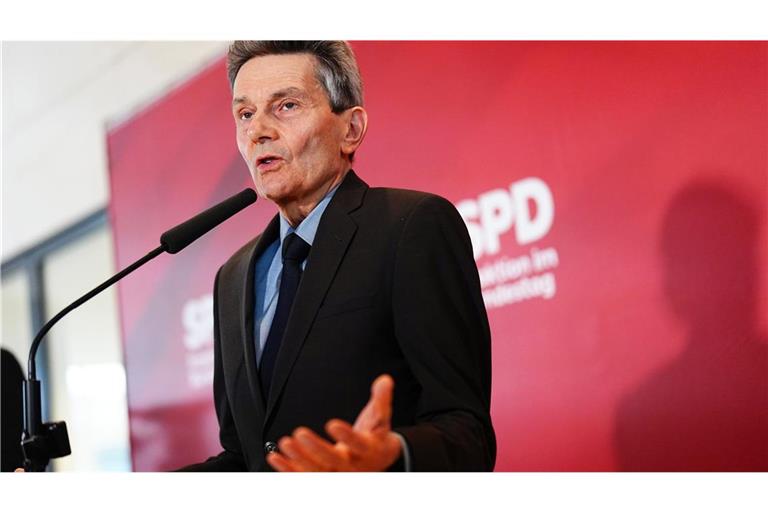 Der scheidende SPD-Fraktionsvorsitzende Mützenich spricht sich gegen Aufrüstung und Krieg aus.