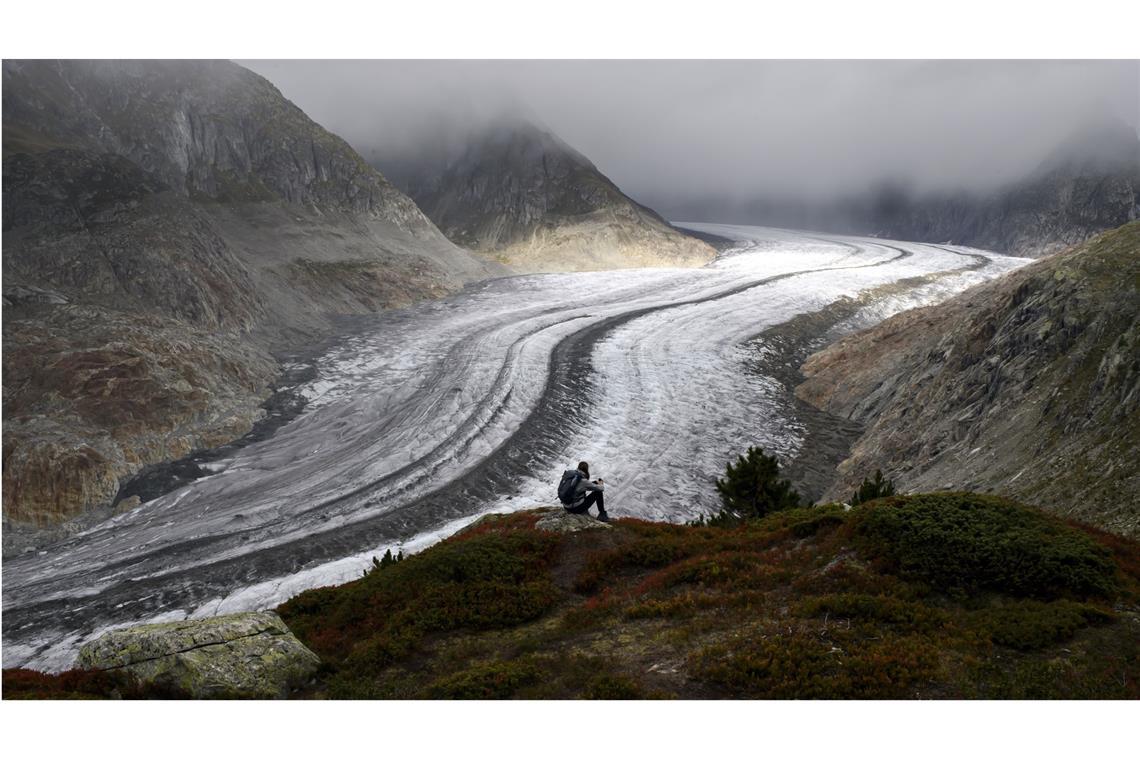 Warum der Permafrost in Europas Bergen wärmer wird Der Schweizer Aletschgletscher: Von Jahr zu Jahr führt er weniger Eismassen mit sich.