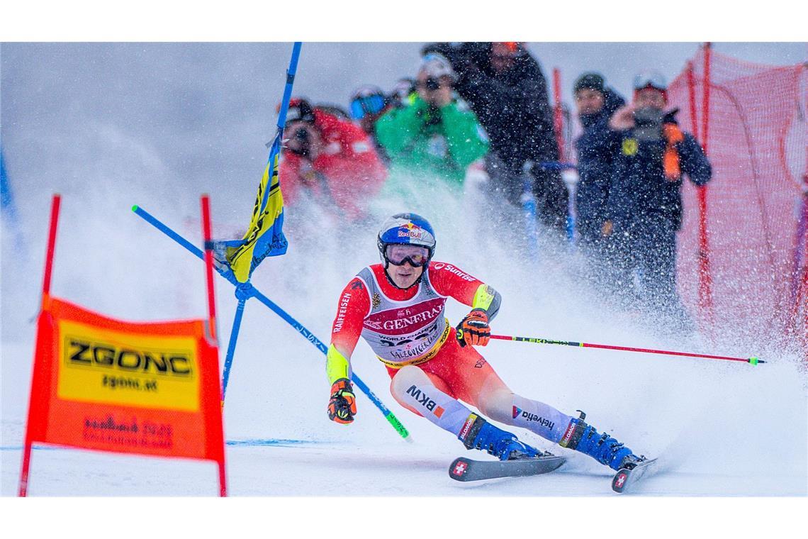 Odermatt nur Vierter: Haaser holt Heim-Gold im Riesenslalom Der Schweizer Topstar Marco Odermatt fuhr im WM-Riesenslalom nur auf Rang vier.