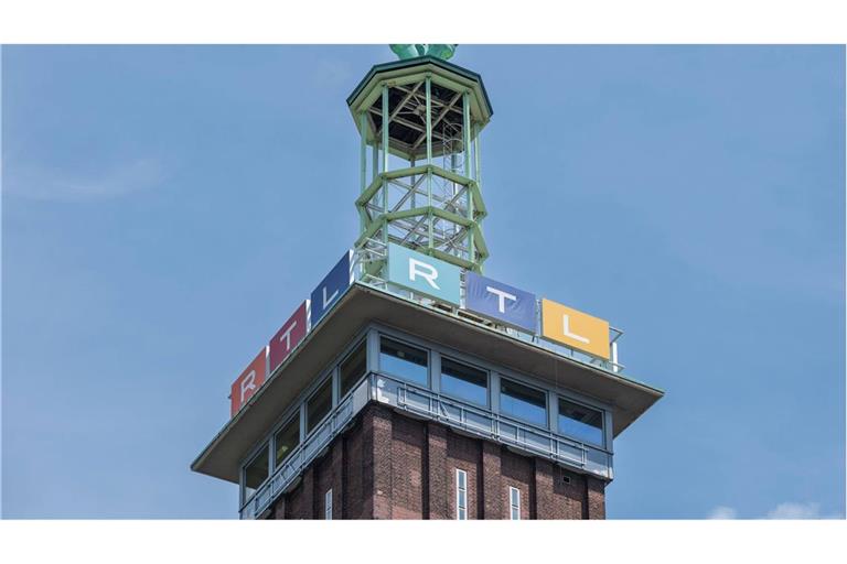 Der Sender RTL will Sky Deutschland kaufen.