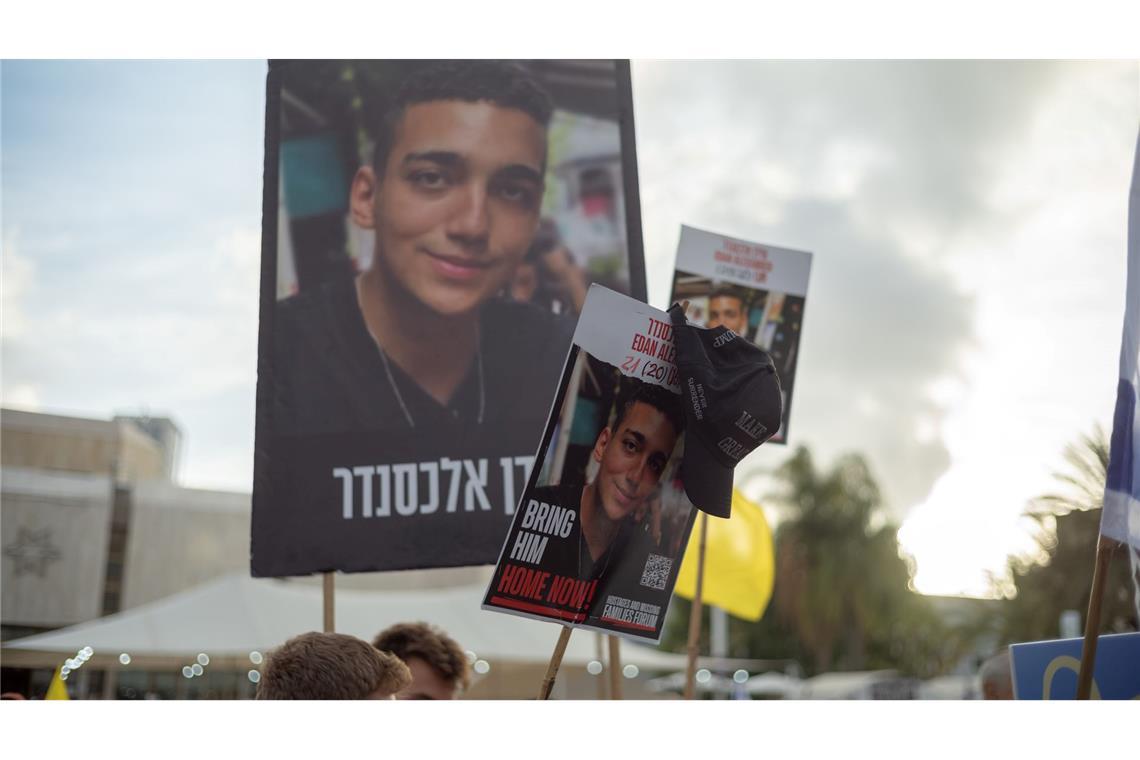 Emotionales Wiedersehen zwischen Ex-Geisel und Familie Der Soldat Edan Alexander wurde am 7. Oktober 2023 während des Hamas-Massakers von einem Militärstützpunkt entführt.