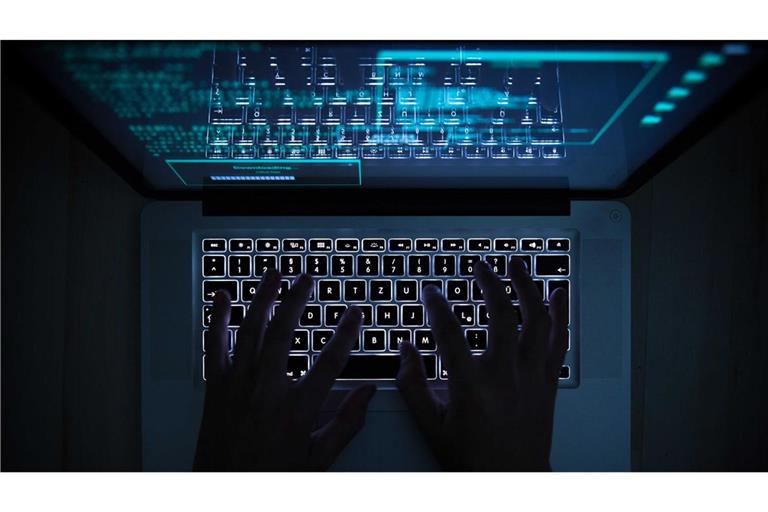 Der Staat darf mitlesen, was in privaten Chats ausgetauscht wird – aber nur, wenn es um die Verfolgung besonders schwerer Straftaten geht.