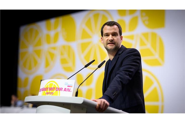 Der stellvertretende Parteivorsitzende Johannes Vogel spricht der FDP Mut zu.