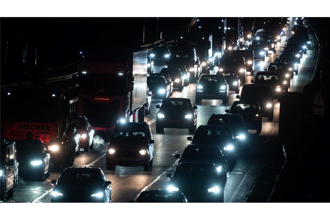 Natürliche Ressourcen für 2025 aufgebraucht - Leben auf Pump Der Straßenverkehr in Deutschland nimmt weiterhin zu. (Illustration)