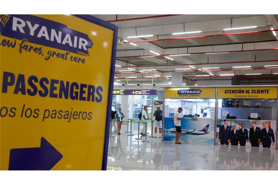 Bodenpersonal von Ryanair in Spanien streikt Der Streik des Bodenpersonals für Ryanair in Spanien hatte zunächst kaum Auswirkungen für die Passagiere. Es gab leichte Verspätungen, aber von gestrichenen Flügen wurde nichts bekannt.