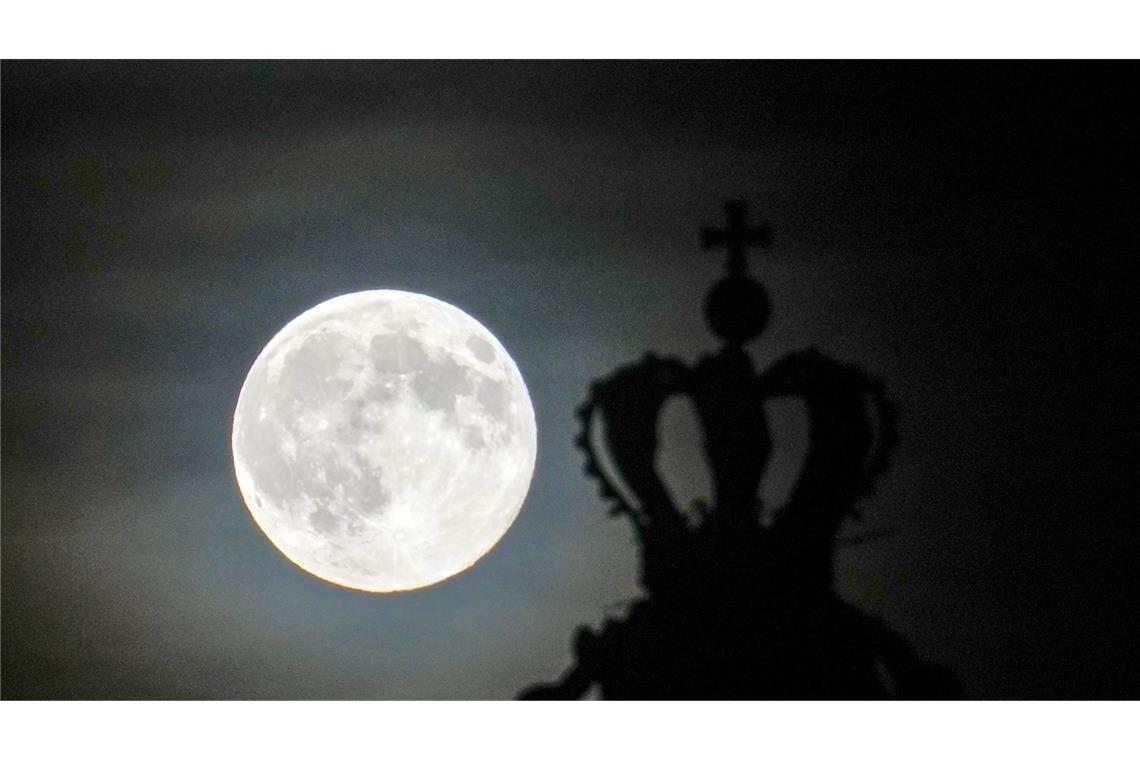 Der Supermond über Potsdam