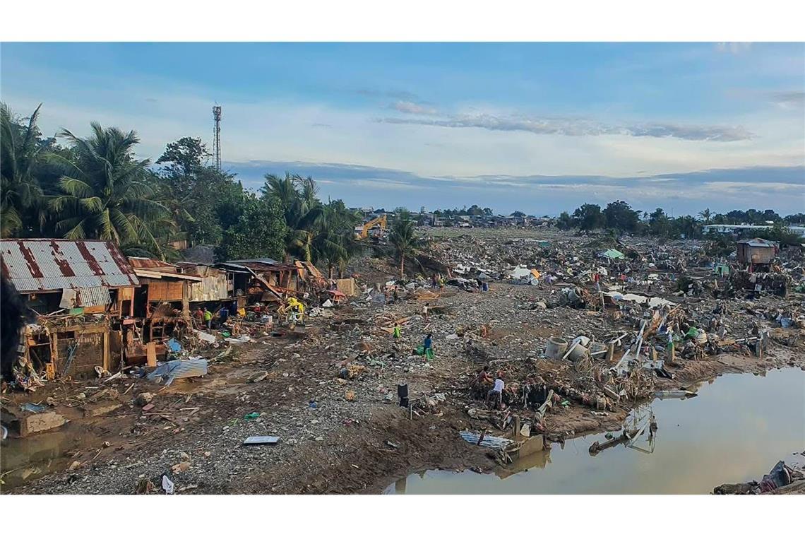 Der Taifun hatte mit heftigem Wind und Starkregen gewütet.