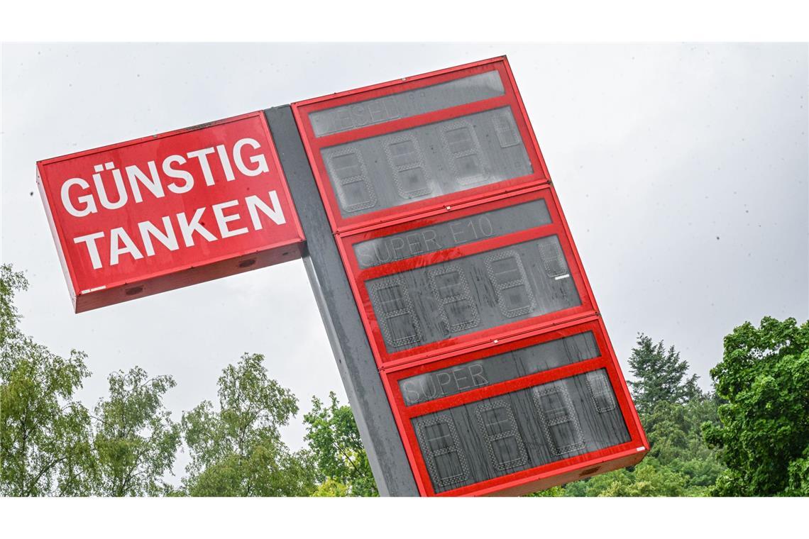 Der Tankrabatt läuft in zwei Wochen aus. (Symbolbild)