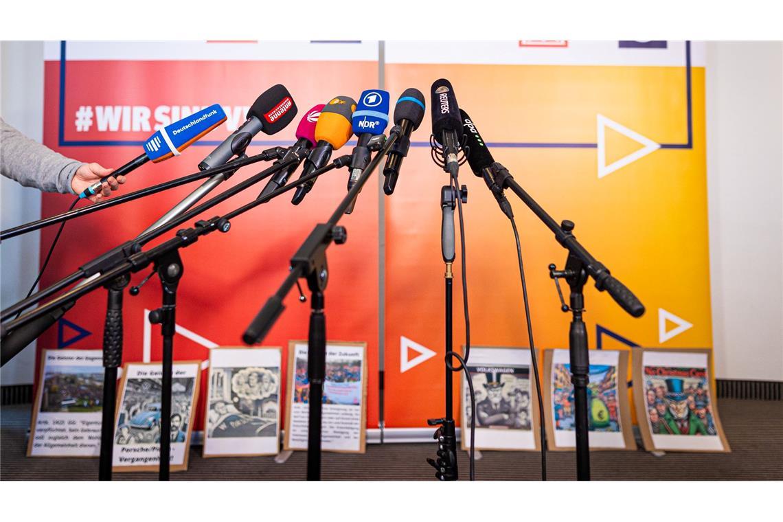 VW-Tarifrunde: Erster Verhandlungstag endet nach 13 Stunden Der Tarifmarathon bei VW geht nach 13 Stunden in eine nächtliche Pause. (Archivbild)