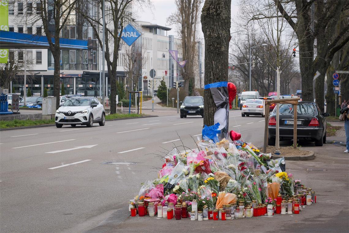 Der Tatort in Ludwigsburg war lange Zeit von Anteilnahme geprägt.