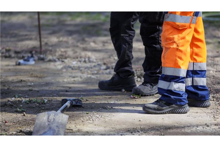 Der Ton gegenüber Arbeiter an Straßenbaustellen wird immer rauer. (Symbolbild)