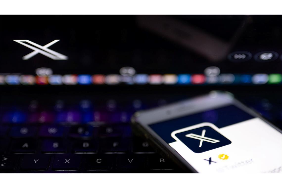 Musks KI-Firma schluckt Online-Plattform X Der Twitter-Nachfolger X geht in Elon Musks KI-Firma xAI auf. (Illustration)