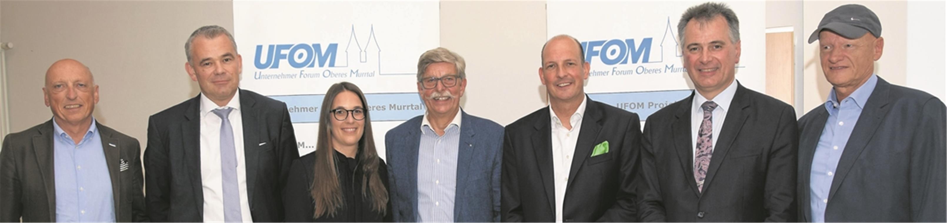Stefan Grotzke steht nun dem Unternehmerforum vor Der Ufom-Vorstand mit scheidendem und neuem Vorsitzenden (von links): Rüdiger Kaufmann, Dierk Mühlbacher, Janina Wurst, Rolf Barreuther, Stefan Grotzke, Andreas Winkle und Herbert Gräßl. Foto: E. Klaper