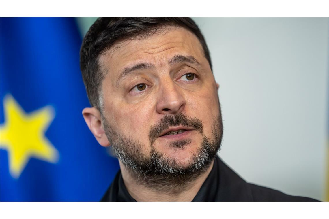 Der ukrainische Präsident Wolodymyr Selenskyj hat Kremlchef Wladimir Putin in einem offenen Brief direkte Friedensgespräche angeboten. (Archivbild)