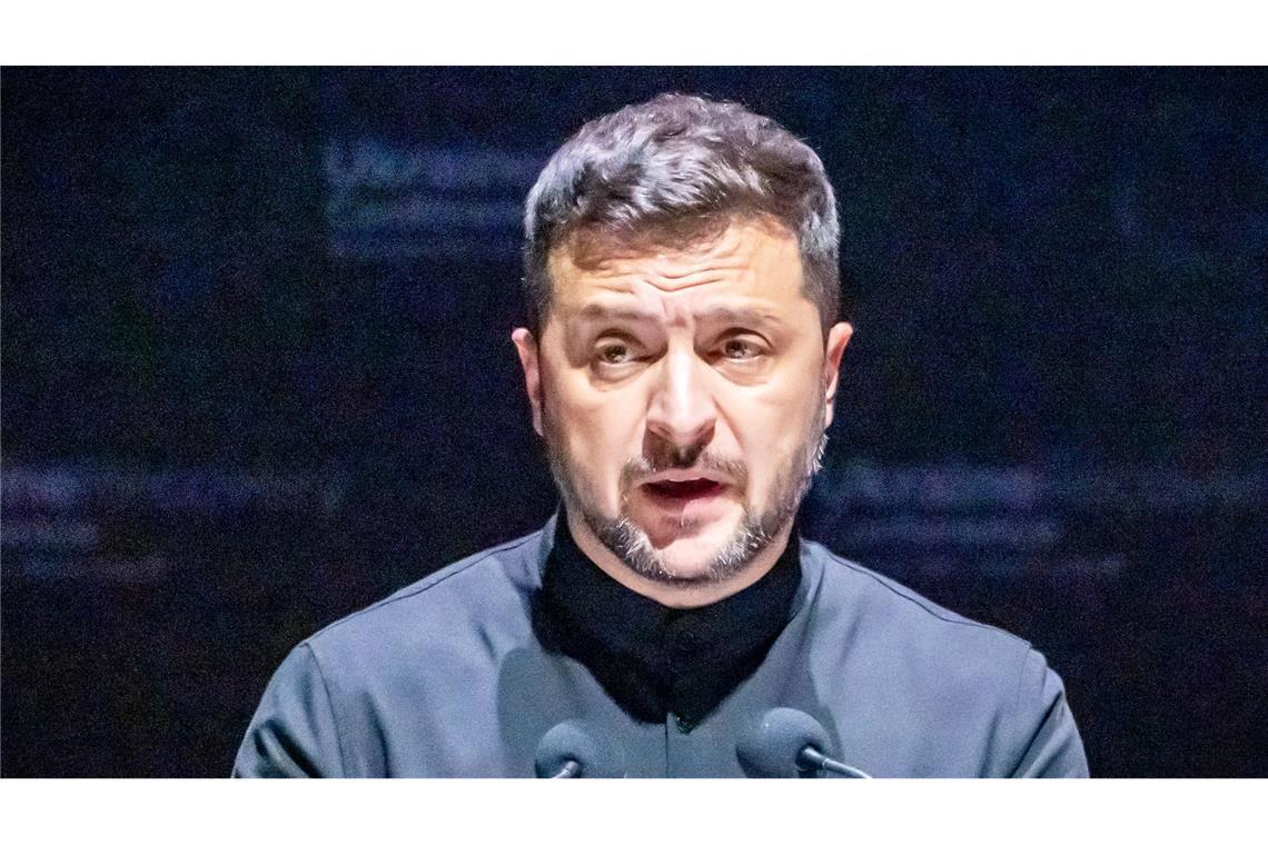 Selenskyj: Trump und Putin können nicht ohne uns entscheiden Der ukrainische Präsident Wolodymyr Selenskyj schließt Entscheidungen zu seinem Land bei einem Gipfeltreffen von US-Präsident Donald Trump und Kremlchef Wladimir Putin in Alaska aus. (Archivbild)
