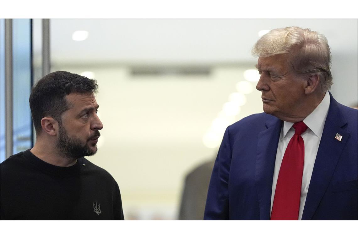 Selenskyj spricht von „ausgezeichnetem“ Telefonat mit Trump Der ukrainische Präsident Wolodymyr Selenskyj und der angehende US-Präsident Donald Trump. (Archivfoto)