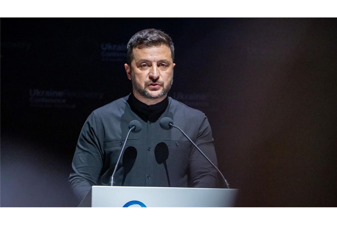 Der ukrainische Präsident Wolodymyr Selenskyj wirbt in Rom für eine "Koalition zum Wiederaufbau".