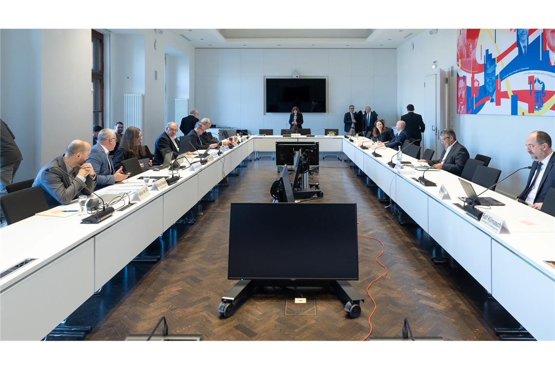 Der Untersuchungsausschusses zur Stiftung Klima- und Umweltschutz MV tagte im Schweriner Landtag.