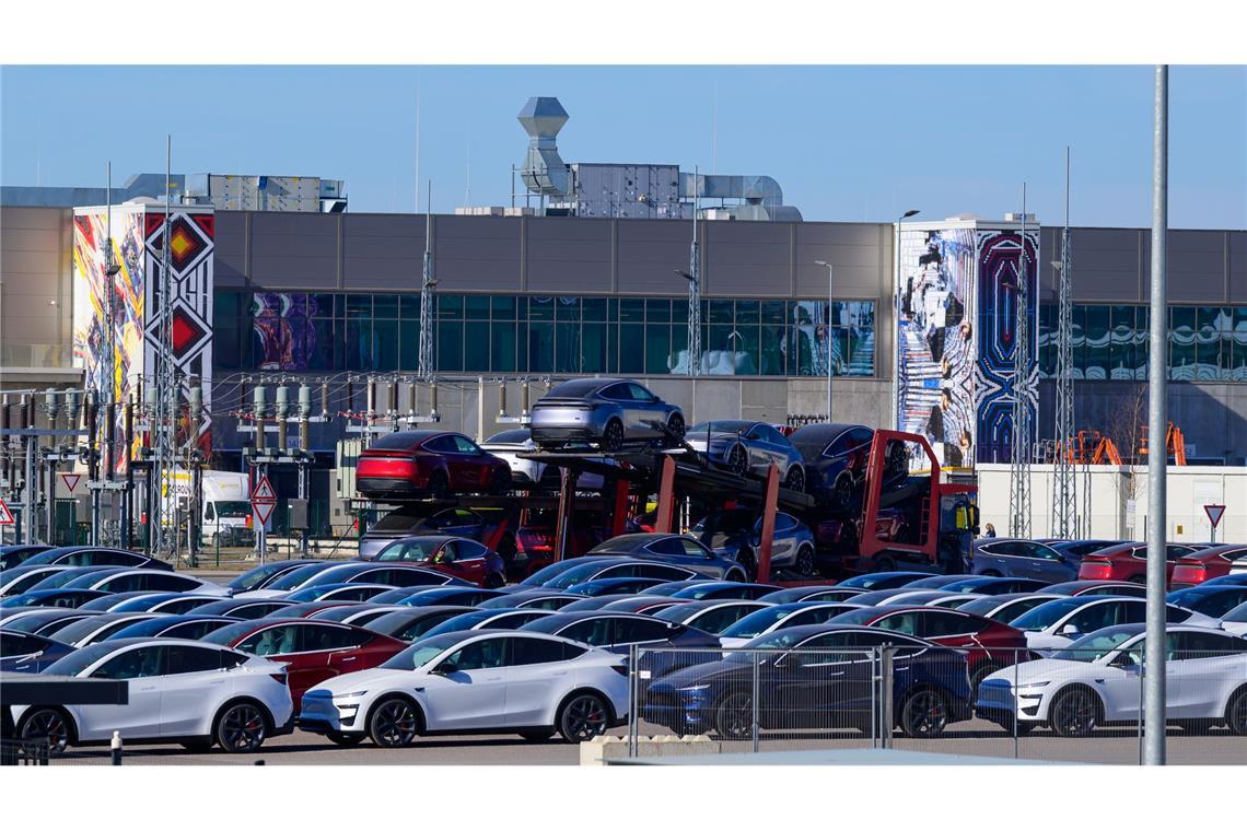 Tesla will Gas geben: 1.000 neue Mitarbeiter in Grünheide