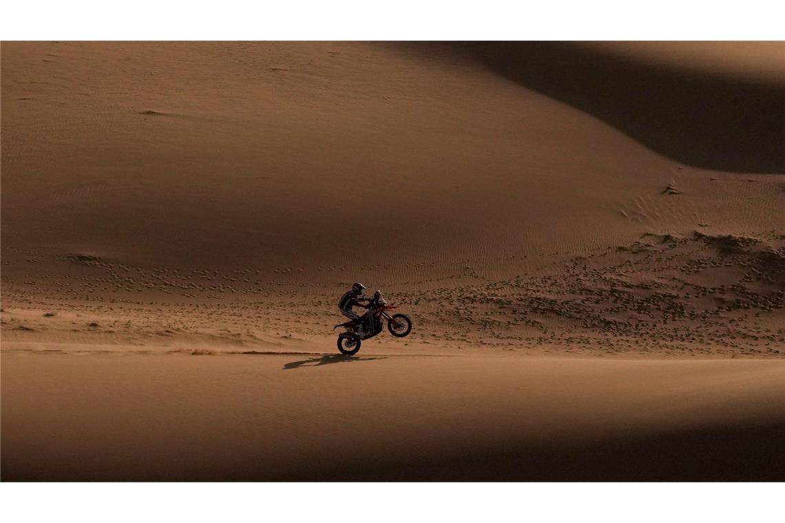 Der US-Fahrer Ricky Brabec tritt auf der sechsten Etappe der Rallye Dakar zwischen Hail und Riad an.