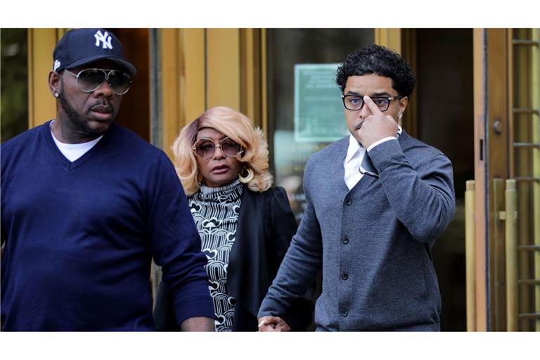 Der US-Rapper (li.) steht wegen Sexhandels, organisierter Kriminalität und weiteren Straftaten vor Gericht. (Archivbild)