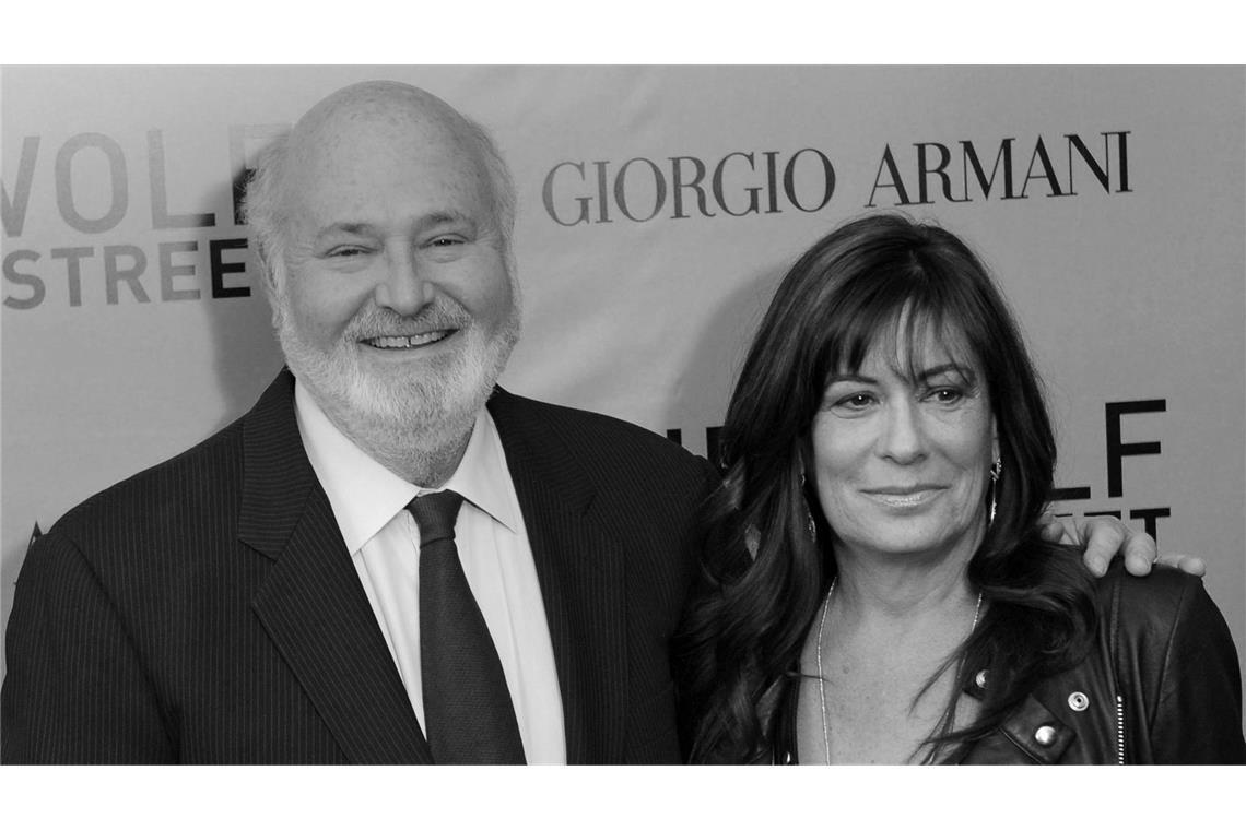 Der US-Regisseur Rob Reiner und seine Frau Michele Singer posieren für Fotos während der US-Premiere von „The Wolf of Wall Street“ (Archivbild).