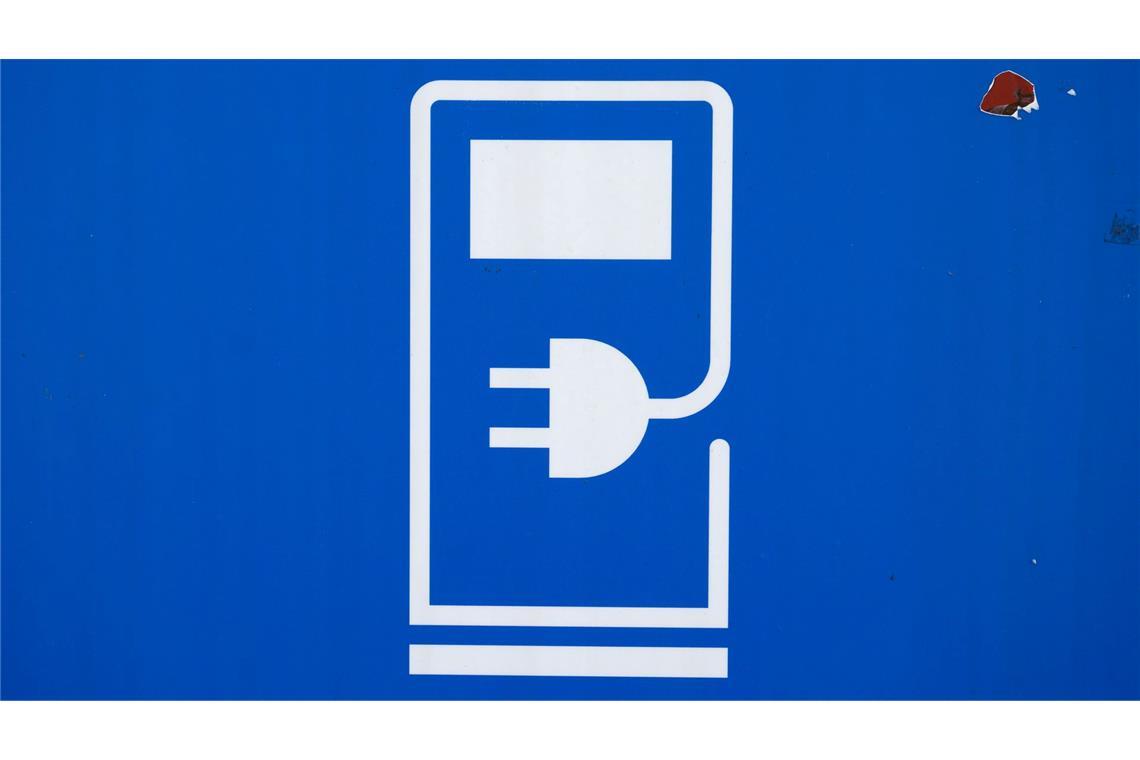 Der VDA fordert mehr Tempo beim Ausbau der Ladeinfrastruktur. (Archivbild)