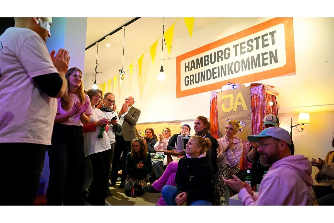 Volksentscheid für Grundeinkommen in Hamburg gescheitert Der Volksentscheid für ein Grundeinkommen-Modellversuch ist gescheitert.