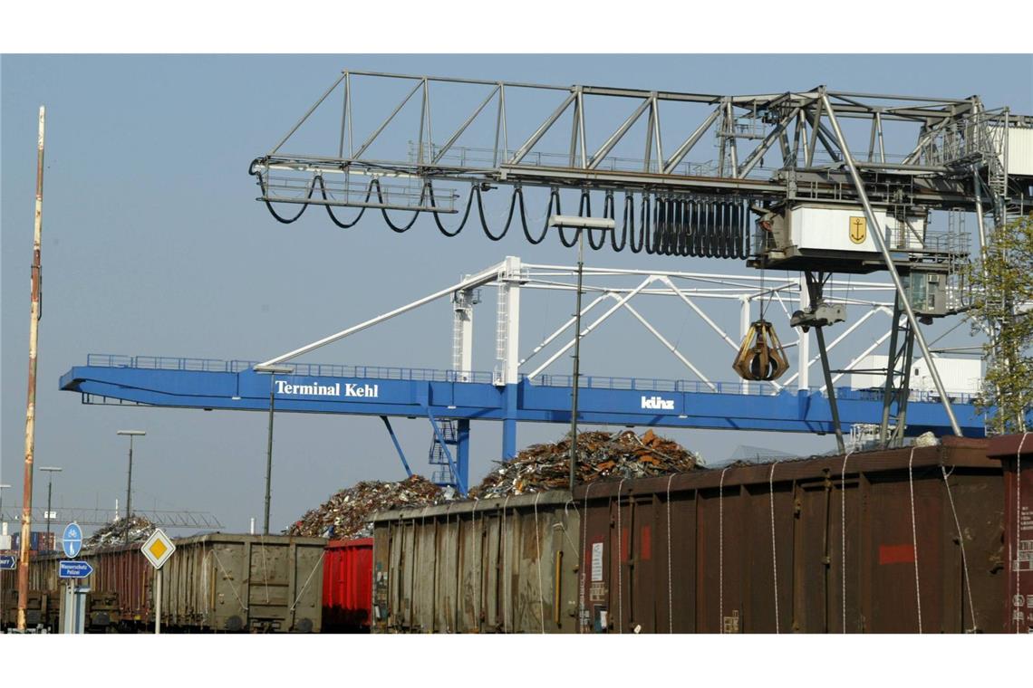Arbeiter bei Verpuffung in Hafen getötet Der Vorfall ereignete sich am Kehler Hafen (Archibild).