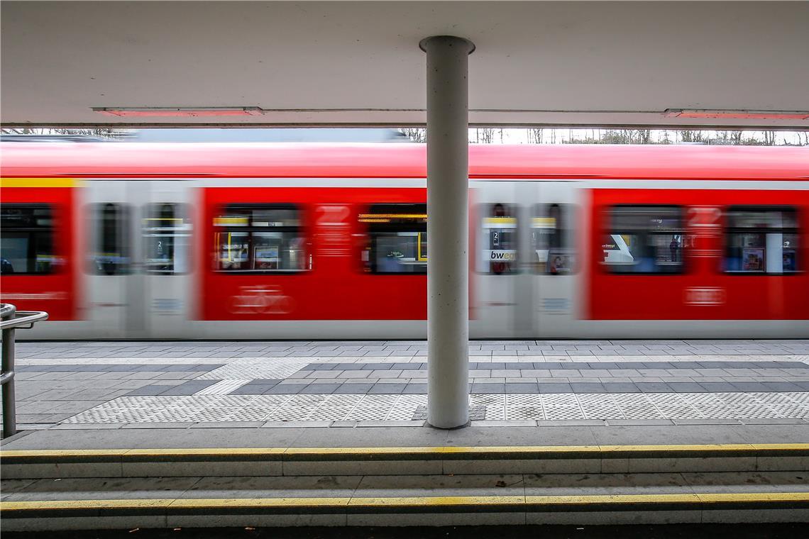 Der Vorfall ereignete sich in einer S-Bahn der Linie 3. Symbolfoto: Alexander Becher