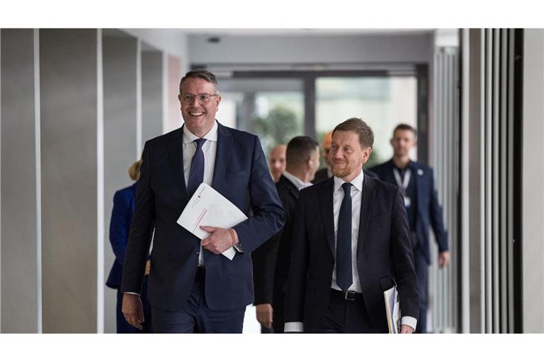 Der Vorsitzende der Ministerpräsidentenkonferenz Alexander Schweitzer (SPD) und sein Vize, Michael Kretschmer (CDU) sehen sich als "Möglichmacher".